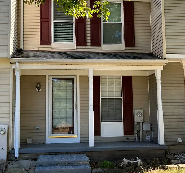 7811 Paddock Way