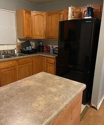 5th image of 1652 Laurans Ave