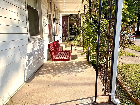 2nd image of 112 S 10th St