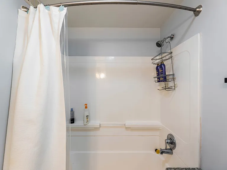 1060 N Hermitage Ave #3 — Photo 22
