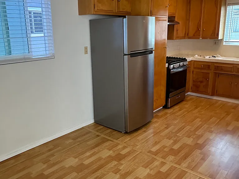 1630 Ocean Ave #B — Photo 3