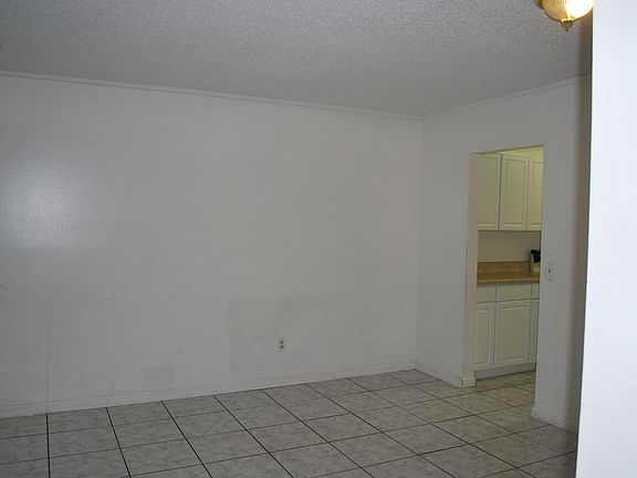2nd image of 725 Northlake 75 Blvd