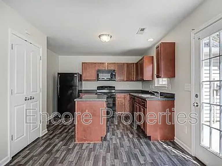 4293 Youngstown Dr — Photo 5