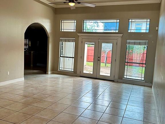 3rd image of 6936 Wild Olive Dr