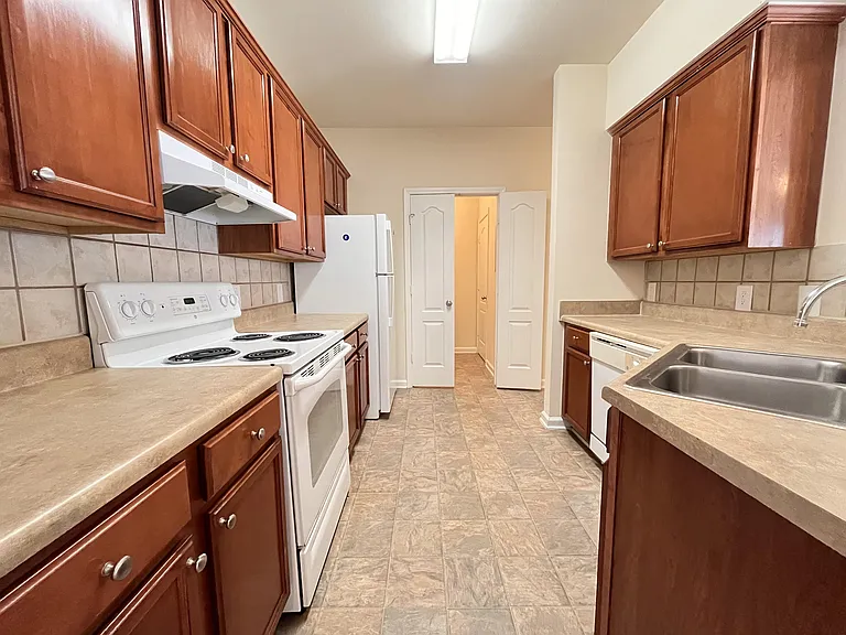 Wesley Kensington Apartments at Stonecrest — Photo 524