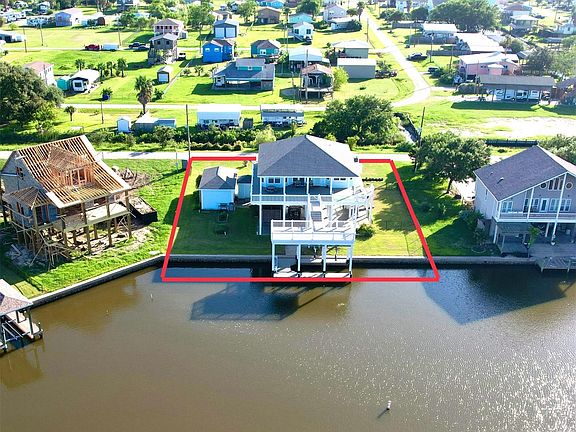 2nd image of 1070 Waterways Dr