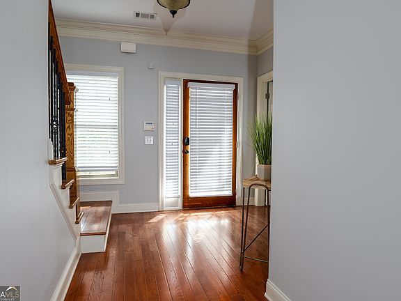 3rd image of 102R Mallard Dr #3A