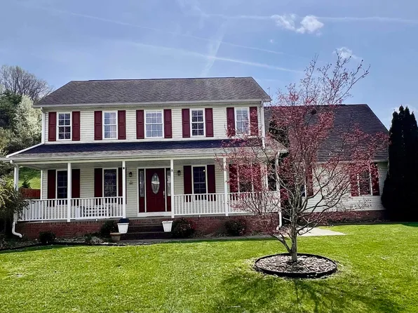 127 Thoroughbred Way, Milton, WV 25541