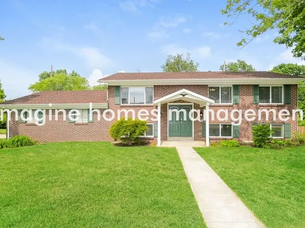 11761 Parish Dr, Bridgeton, MO 63044