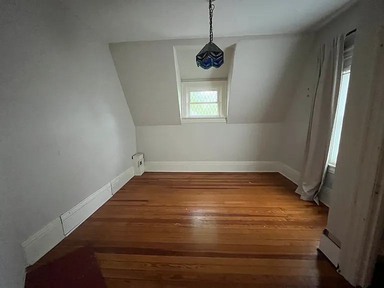 166 S French Broad Ave — Photo 8