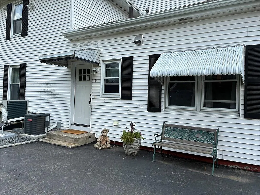 1 bed, 1.0 bath, 1000 sqft, $2,000 — Photo 2