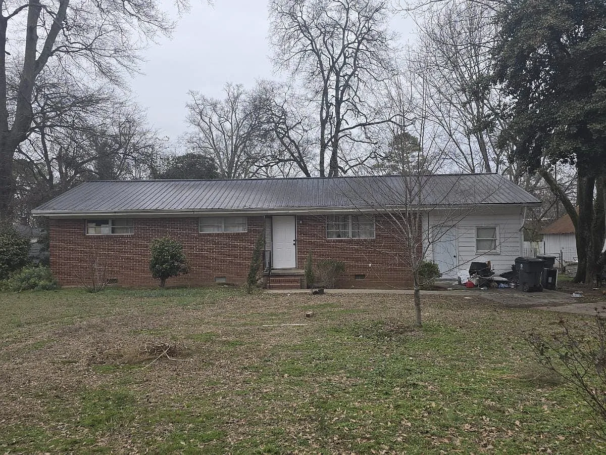 122 Cobb St photo 1