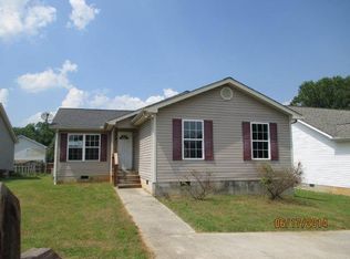 809 Battle Creek Dr, Dalton, GA 30721