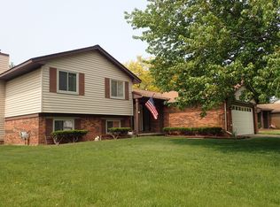 5383 Timber Ridge Trl, Clarkston, MI 48346