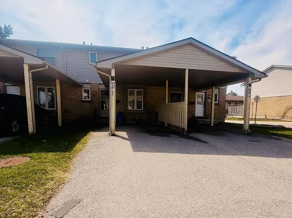 55 Ashley Cres #37, London, ON N6E 3R9