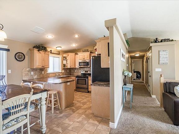 4th image of 4369 High Desert Dr