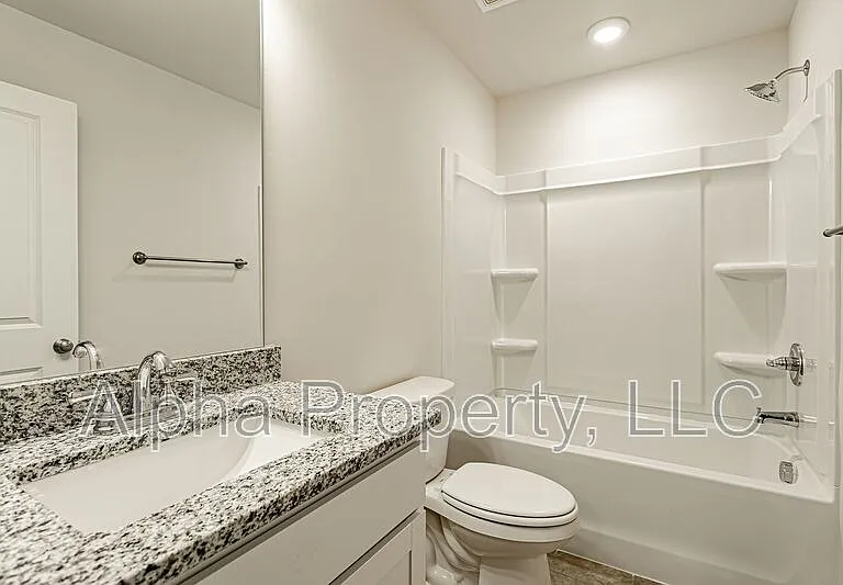 371 Highline Trl — Photo 17