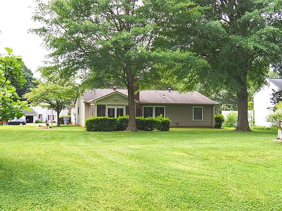 3rd image of 7352 Connan Ln