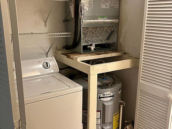 4th image of 85 SE 16th Ave APT F103