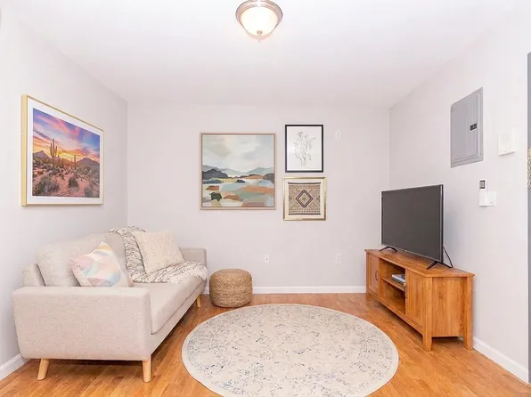 241 Rockaway Ave #2F, Brooklyn, NY 11233