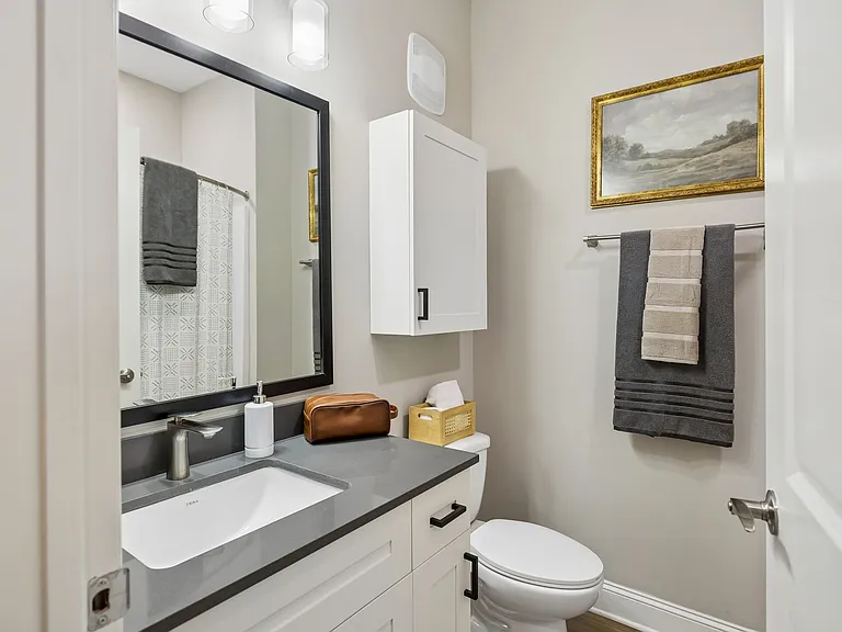 Serene - 2 Bed / 2 Bath - 950 Sq.Ft.