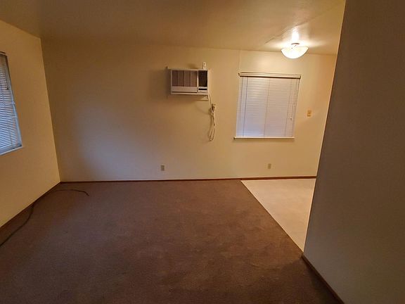 3rd image of 1805 O St APT 5