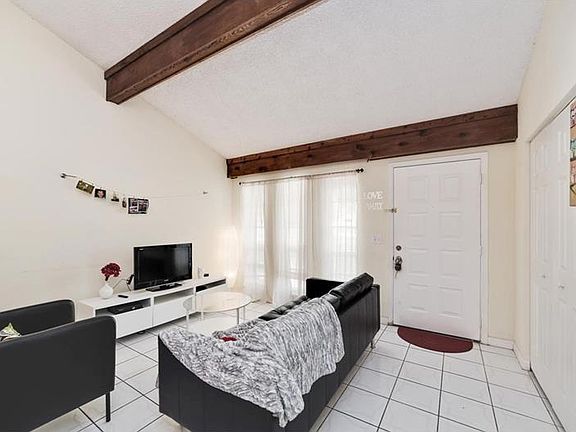 2nd image of 484 Royal Palm Dr