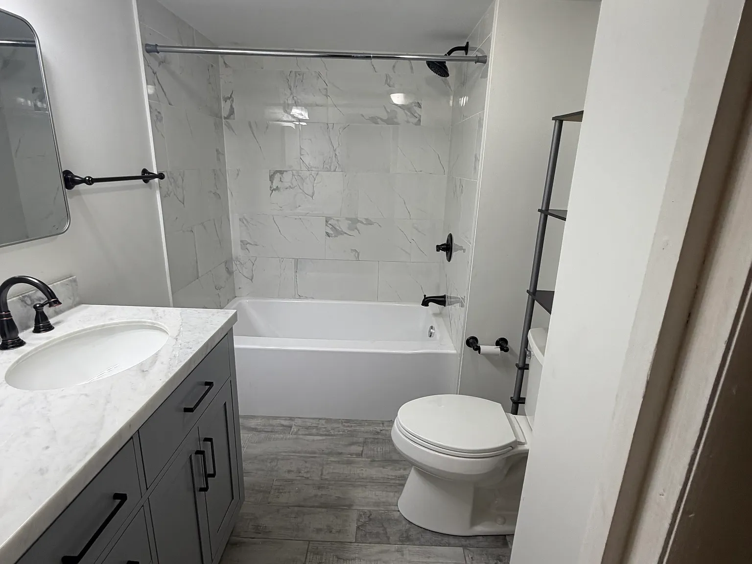2 bed, $1,200 — Photo 4
