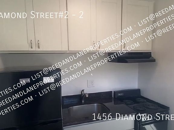 4th image of 1456 Diamond St #2