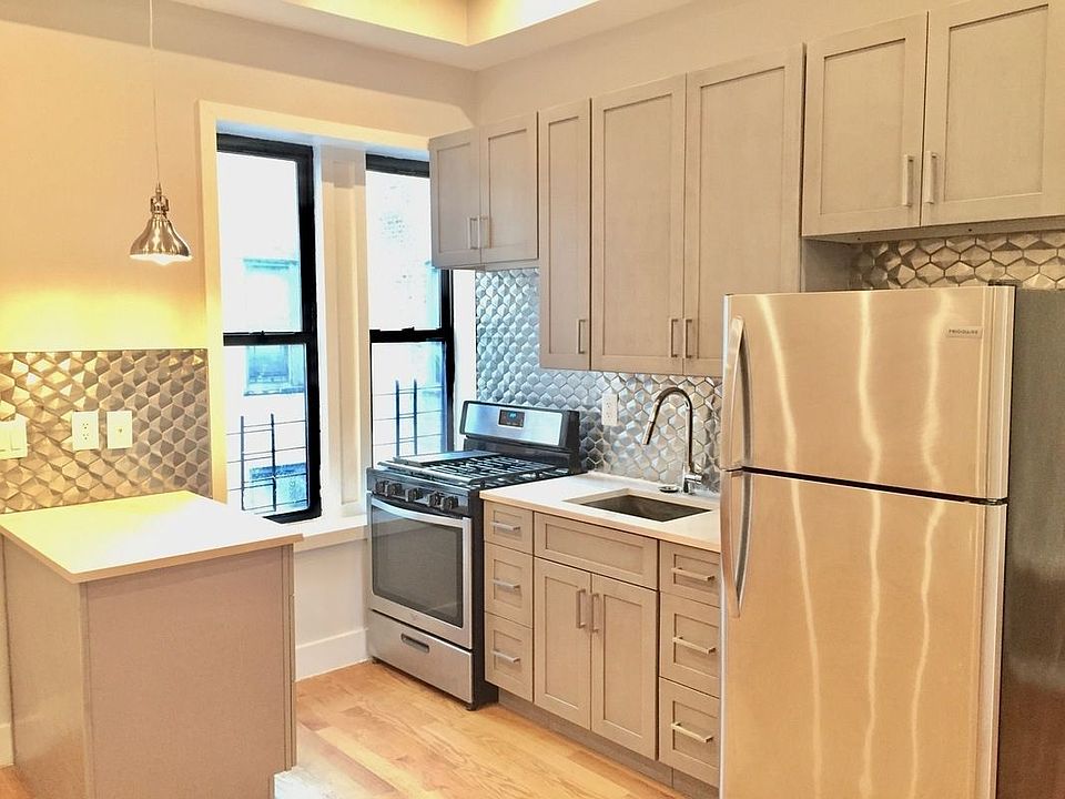 1st image of 324 Montgomery St #D11