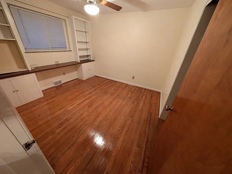 625 Marview Ter — Photo 16