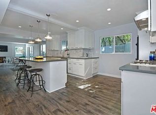 5176 Gloria Ave, Encino, CA 91436