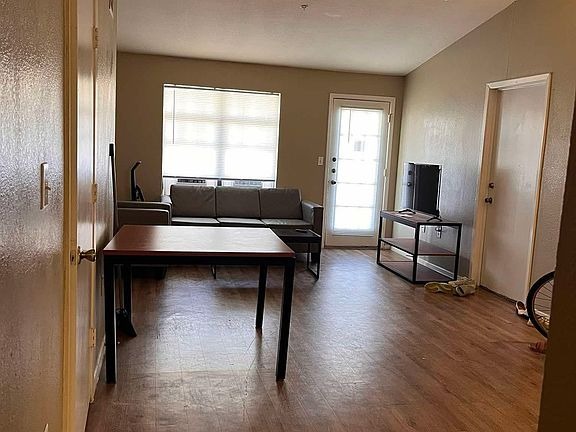 3rd image of 601 Luther St #1B1B