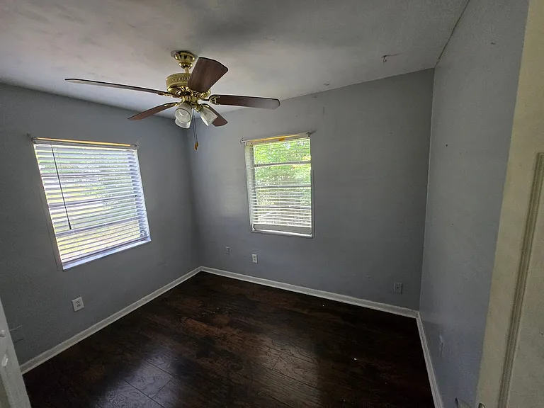 1282 Whitewood Dr — Photo 3
