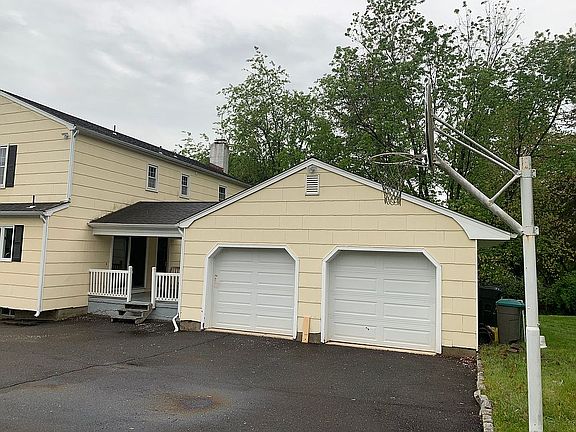 4th image of 257 Barrington Dr