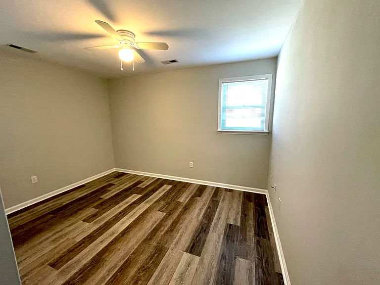 226 Myrtle Ave — Photo 11