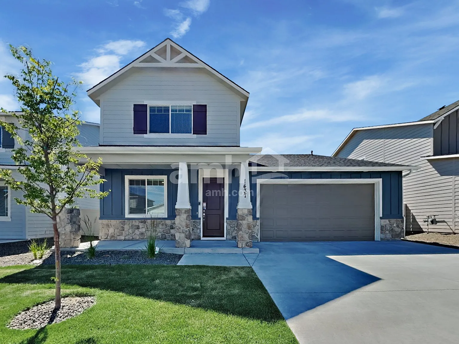 4 bed, 2.5 bath, 2311 sqft, $2,870 — Photo 1