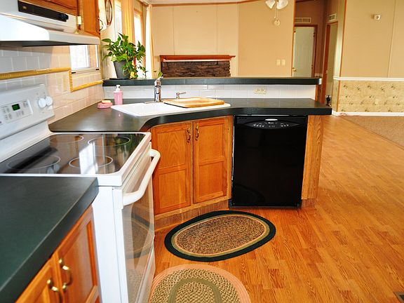4th image of 123 Oakstone Dr