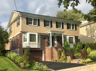 211 Hillside Ave, Little Neck, NY 11363