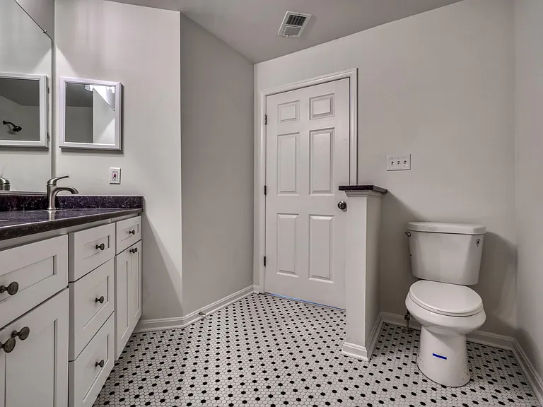 2501 Coleridge Dr #3D — Photo 10