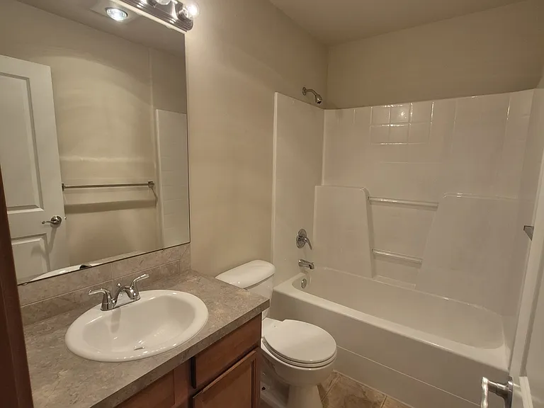 Aspen Meadows — Photo 4