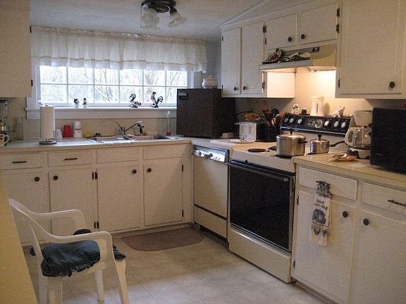 3rd image of 3523 Westover Dr