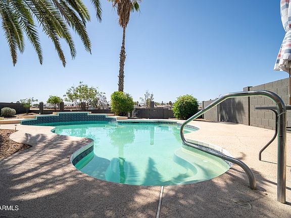 3rd image of 10129 W MARIPOSA Street