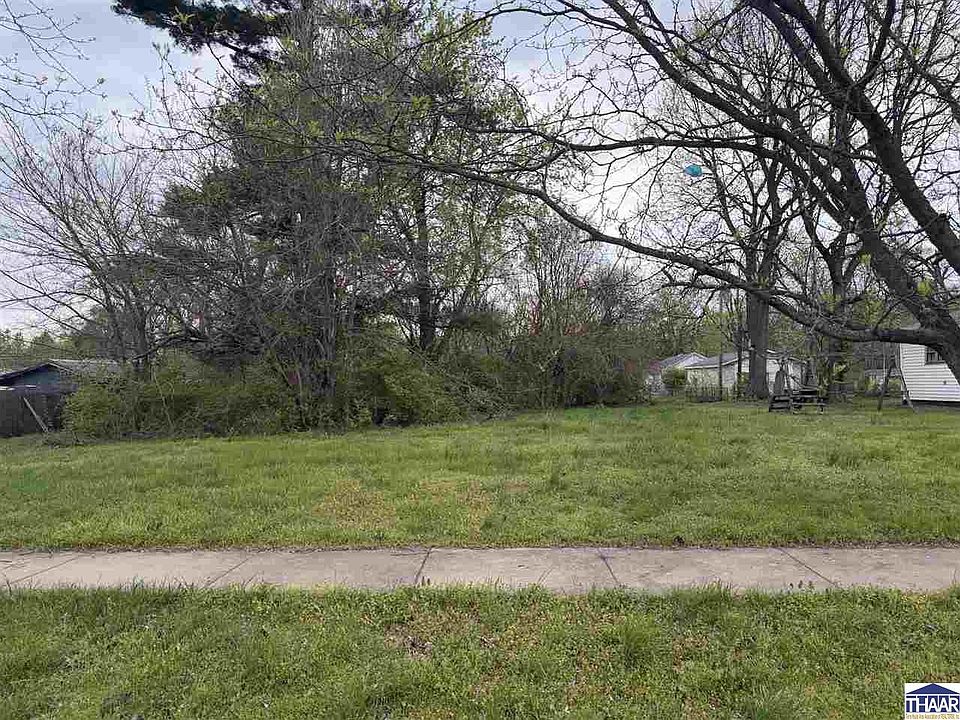 2nd image of 2208 N 24th St