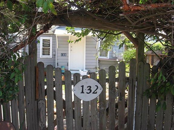 3rd image of 132 Dufour St