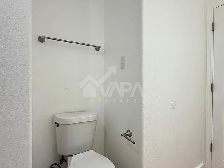 9218 Everton — Photo 14
