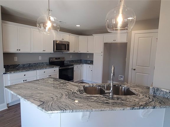 3rd image of 58 Lee Road 270
