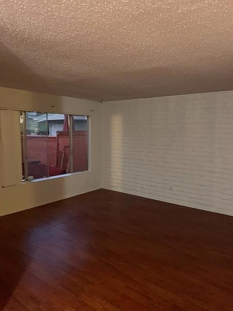 2nd image of 502 W Fallbrook St