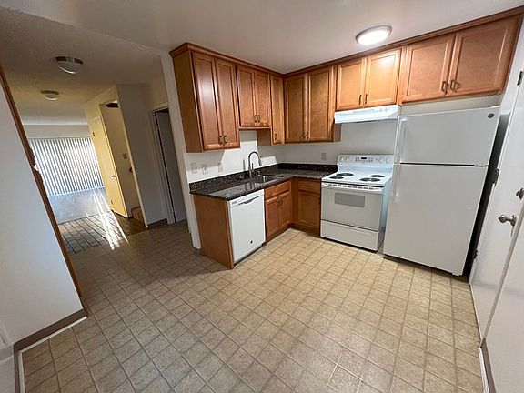 5th image of 30051-30053 Vanderbilt St