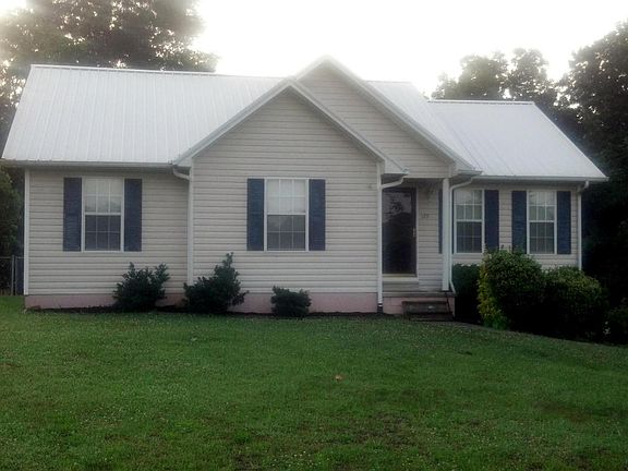 3rd image of 125 Dogwood Ln